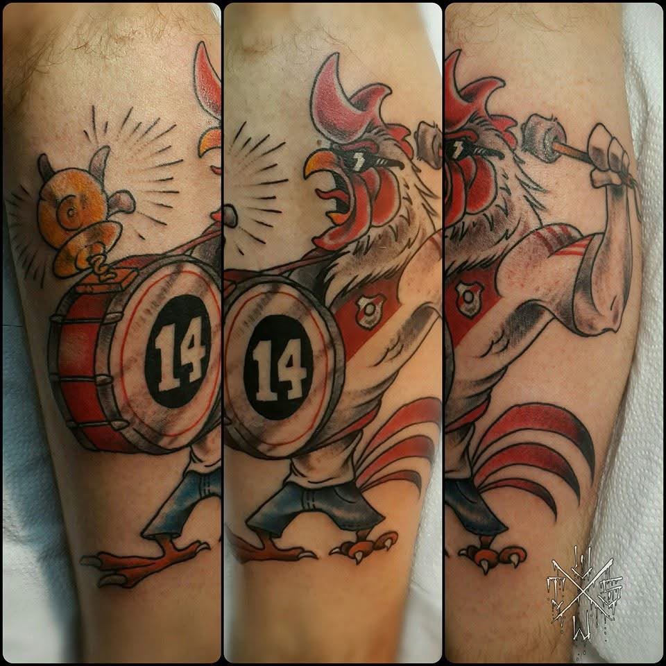 Tatuaje ilustrativo estilo tradicional